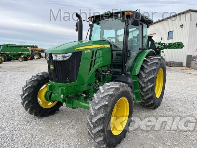 2022 JD 6105E CAB