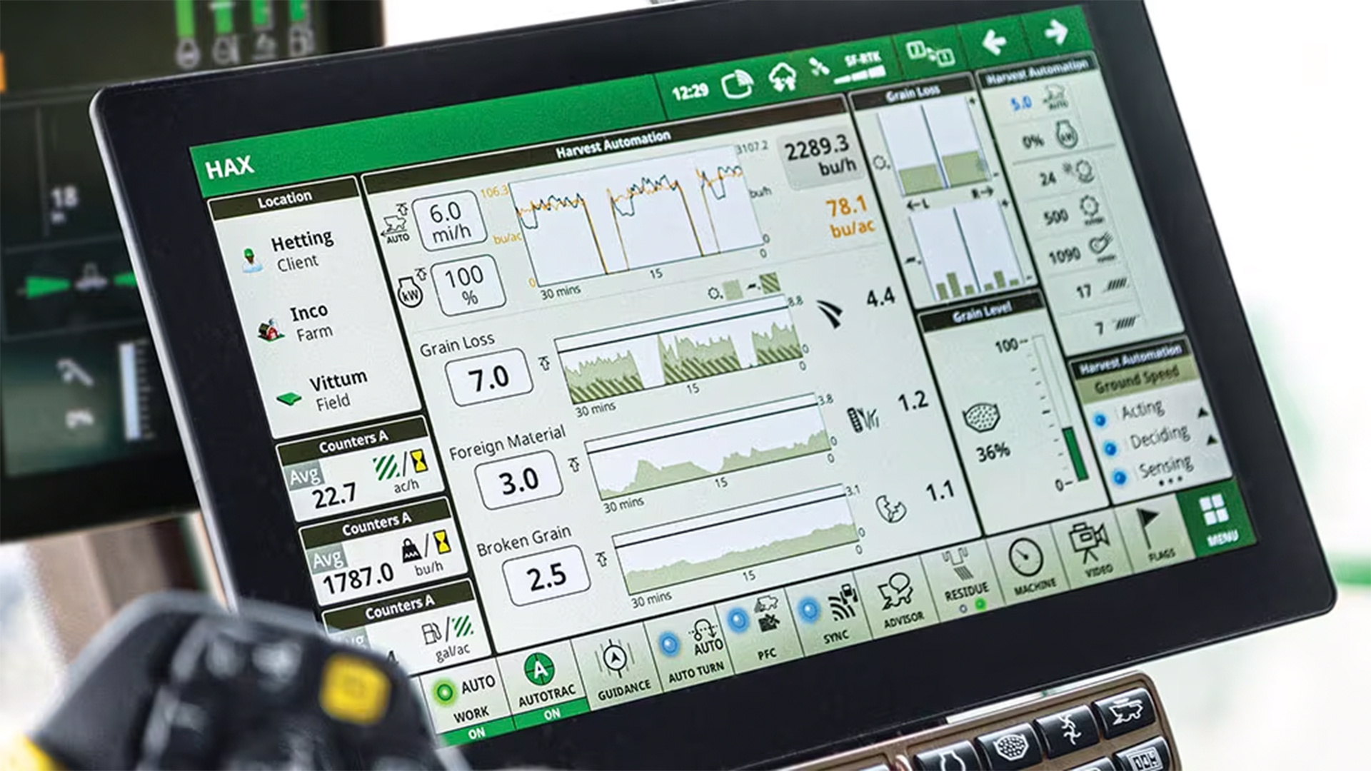 Integrated-G5Plus-CommandCenter-Display-John-Deere-Koenig-Equipment