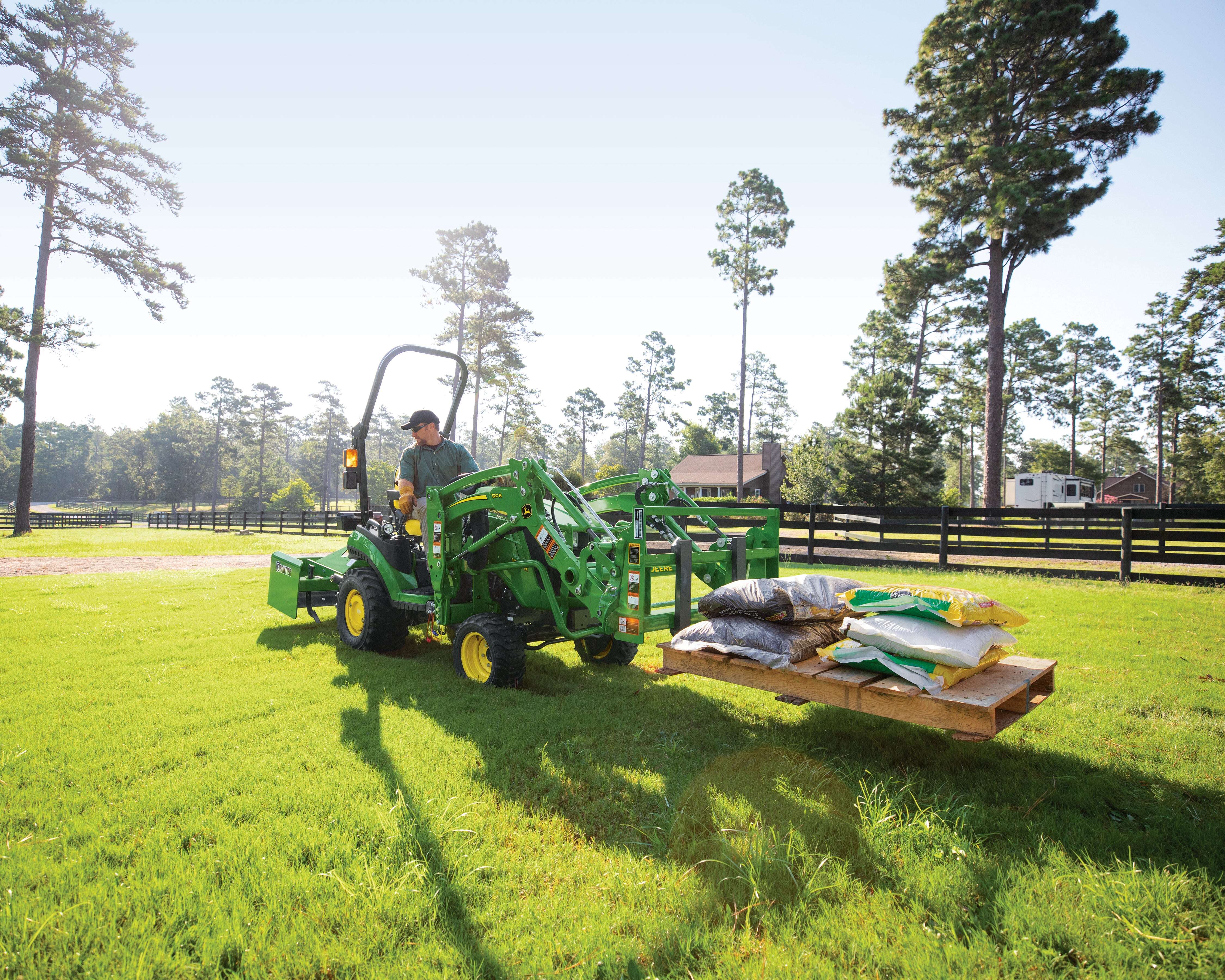 John Deere 1023E Compact Tractor-1