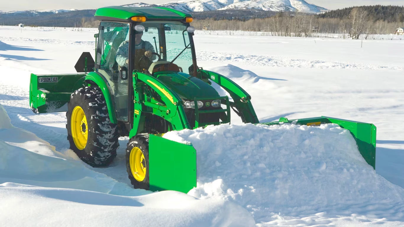 as11e_series_snow_push_448423_1366x768_large_550106ea35eaa8a9935f6733e719773008908119
