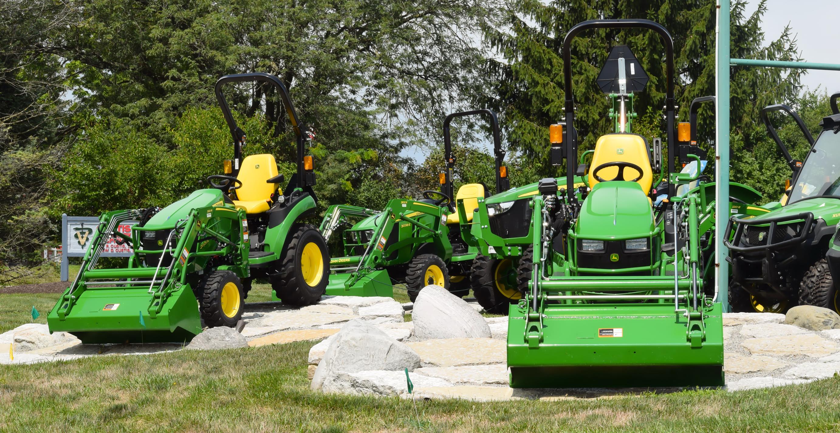 Koenig Equipment John Deere Lebanon, Ohio Store 46
