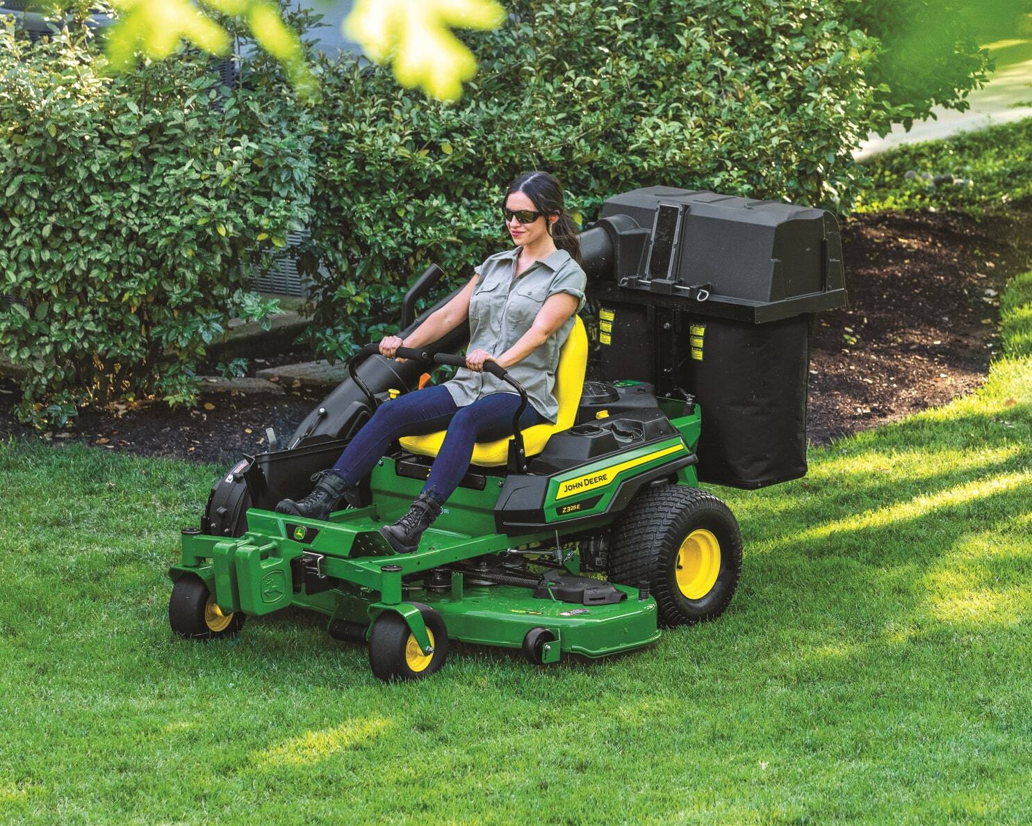 Z325E ZTrakT Mower, 54-in. deck_r4j006528 (1)-min